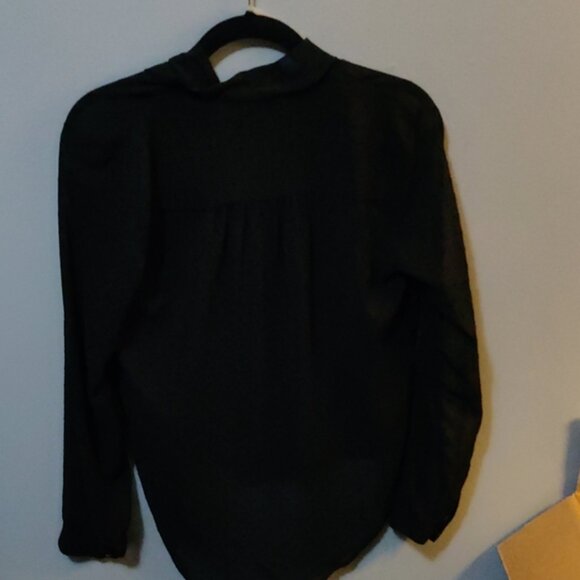 Black dotted blouse - Picture 5 of 5